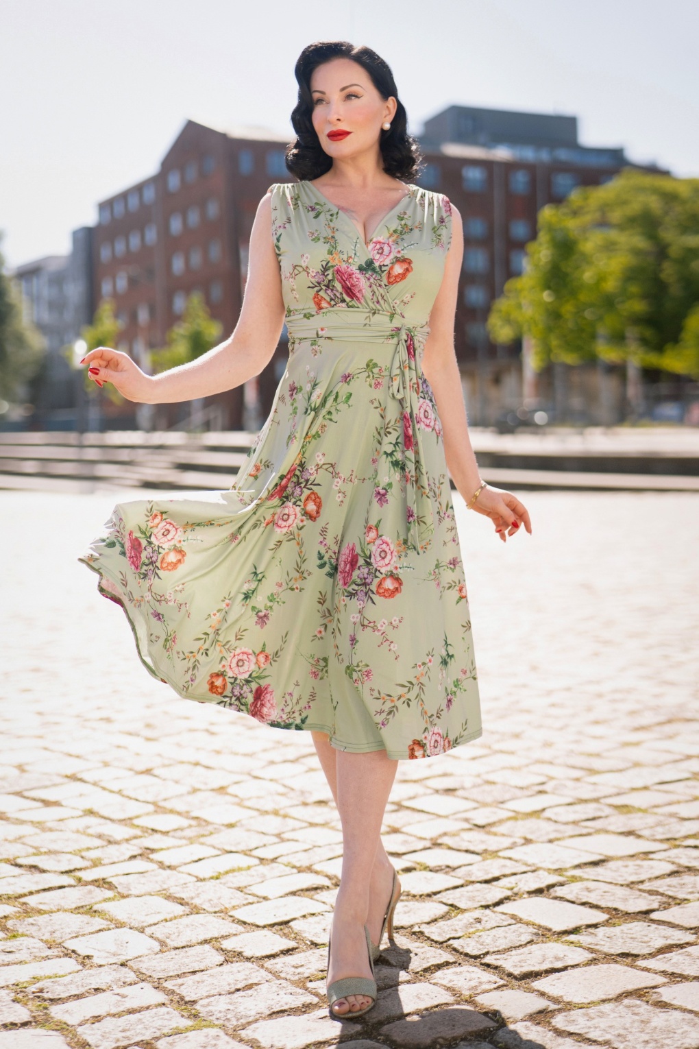 261078-Vintage-Chic-26447-Jane-Floral-Midi-Dress-Vintage-Green-240521-031i-full