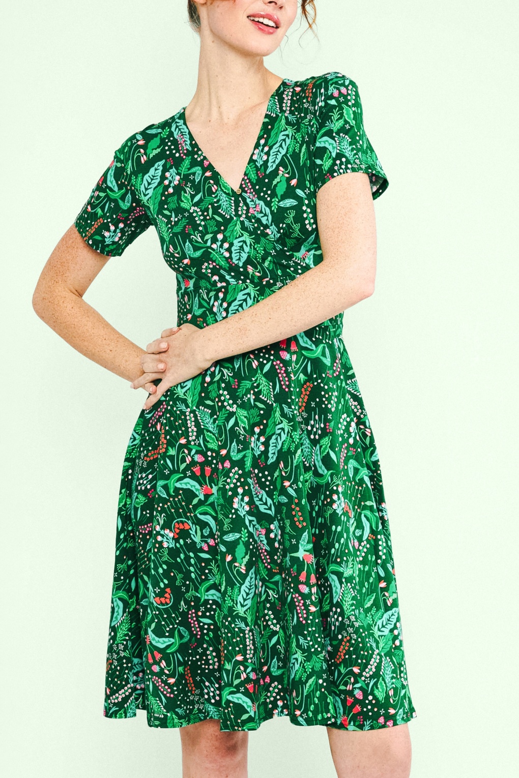 285674-Blutsgeschwister-55260-Dress-Green-Floral-250424-001MW-full