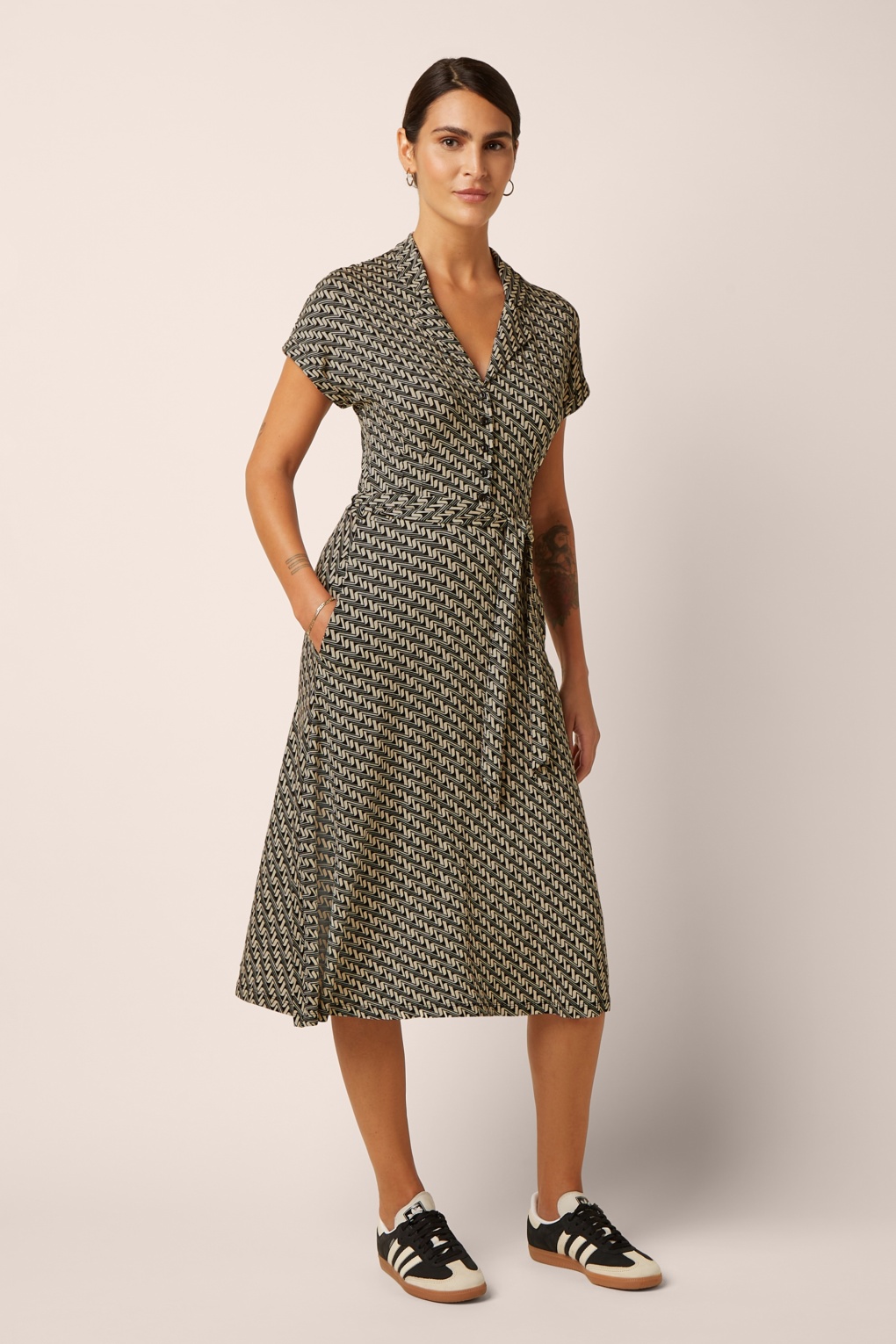 286513-King-Louie-54979-DressDarcy-Black-Wave-251010-002W-full