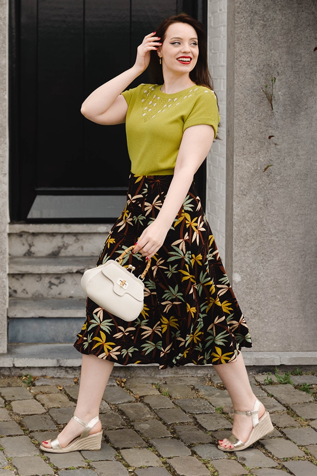 Laia La Rochelle rok in zwart